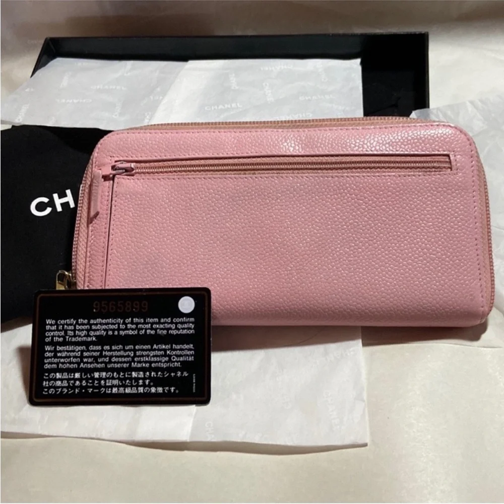 Chanel CC Wallet Pink Caviar Skin